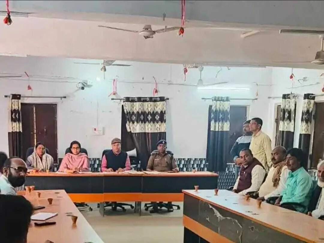 जनसमस्याओं को लेकर अधिकारियों की बैठक, एसएच–58 पर नाले के पानी बहाव पर चिंता