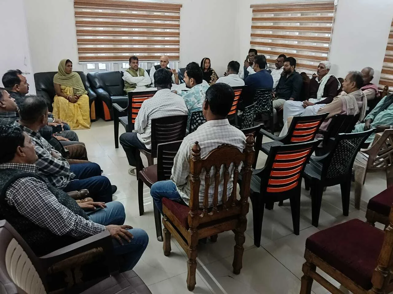 मधेपुरा में नाला निर्माण पर बवाल, जनप्रतिनिधियों ने कहा घटिया काम बंद हो, एजेंसी पर दर्ज हो एफआईआर