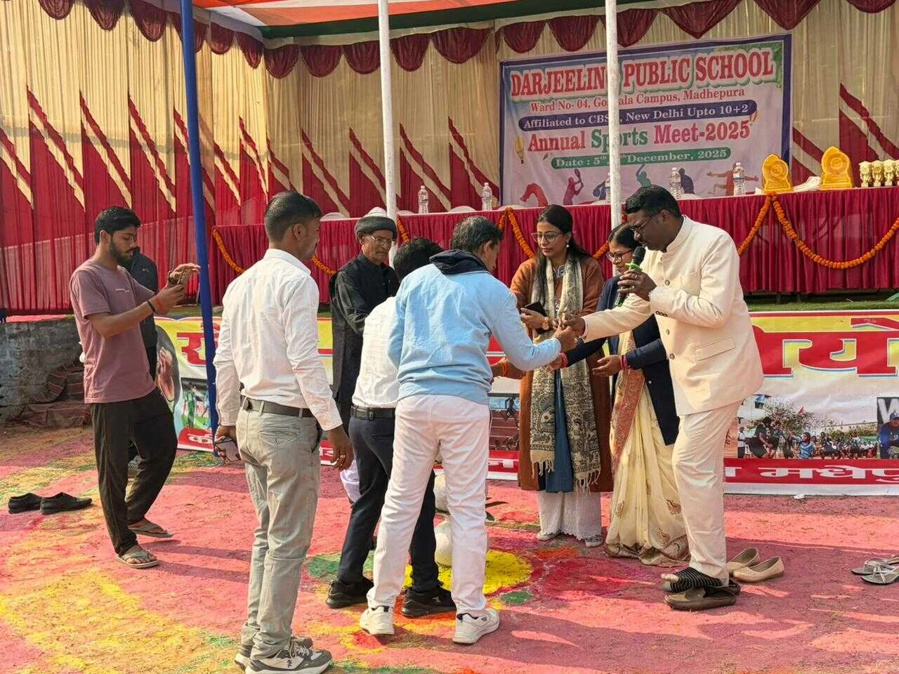 दर्ज़ीलिंग पब्लिक स्कूल में दो दिवसीय वार्षिक खेलकूद प्रतियोगिता का भव्य शुभारंभ, बच्चों ने दिखाया जोश और प्रतिभा