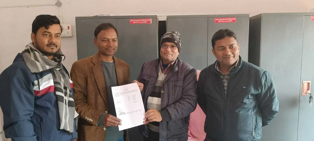 सबैला स्कूल में स्थानांतरित शिक्षकों का भावुक विदाई–स्वागत समारोह, छात्रों ने दी शुभकामनाएं