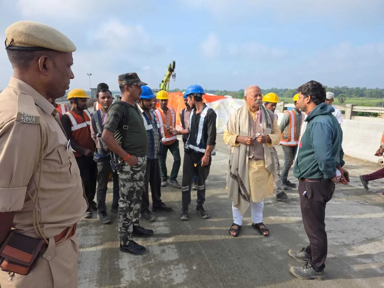 मधेपुरा में विकास को रफ्तार: उपाध्यक्ष नरेंद्र नारायण यादव ने 4-लेन पुल निर्माण का लिया जायजा