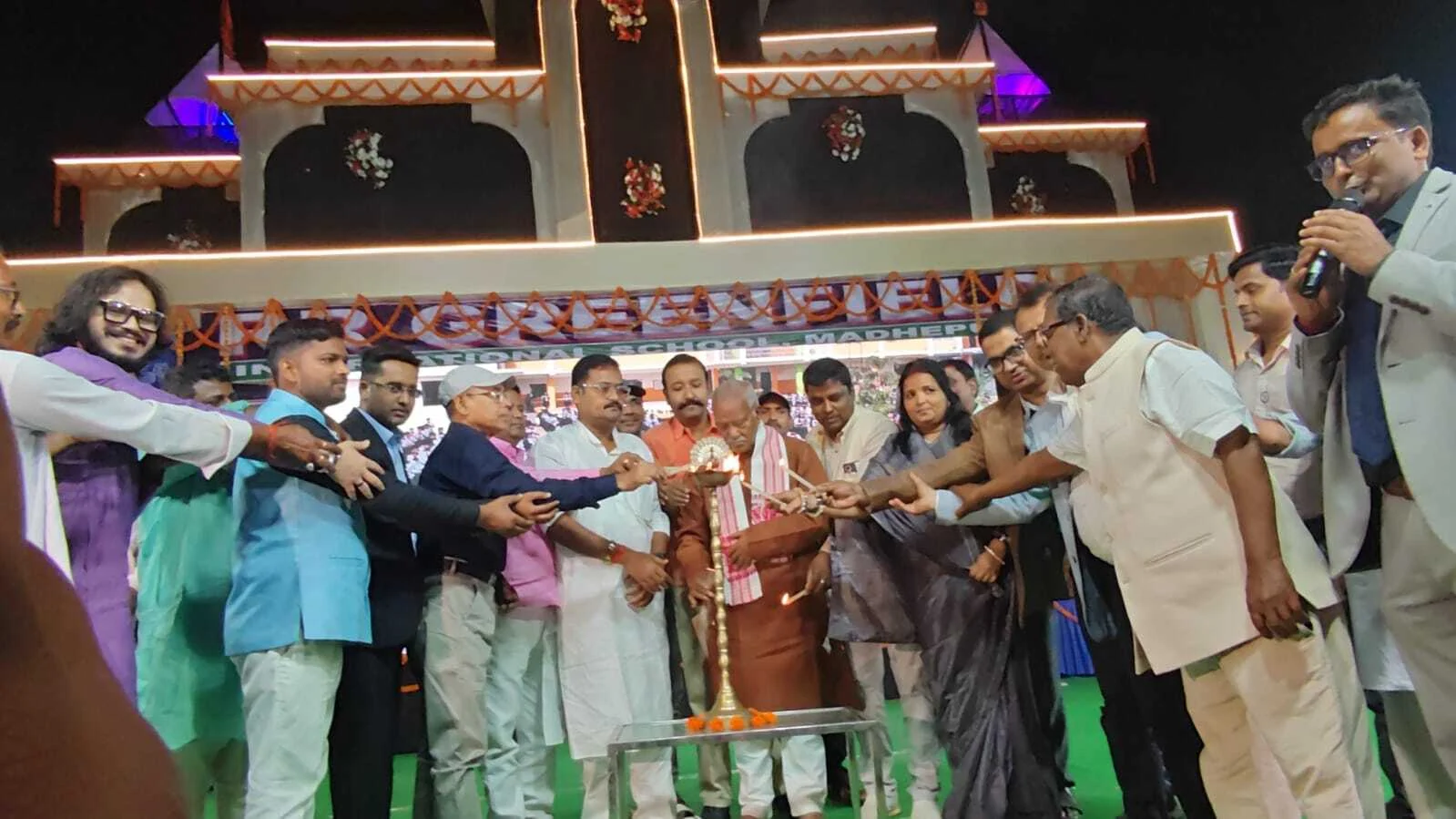 आर.आर. ग्रीनफील्ड इंटरनेशनल स्कूल का वार्षिक उत्सव भव्यता के साथ संपन्न