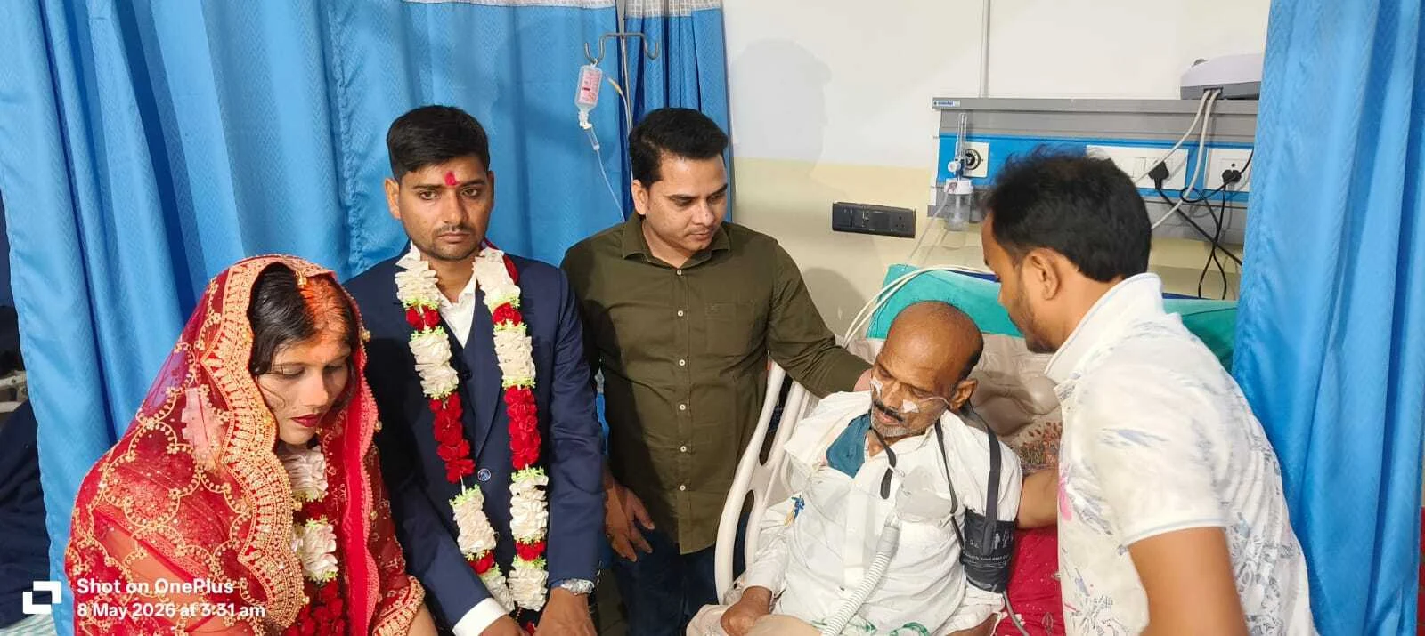 ICU में भर्ती एक पिता की आख़िरी इच्छा, एक बेटी का फ़र्ज़ और इंसानियत की ऐसी मिसाल जिसने सबको रुला दिया