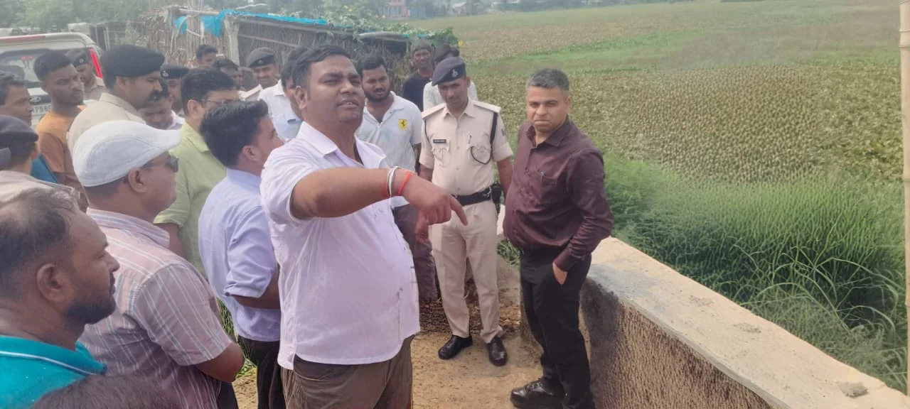 चौसा में डिग्री कॉलेज निर्माण की दिशा में बड़ी पहल, डीएम ने किया प्रस्तावित भूमि का निरीक्षण