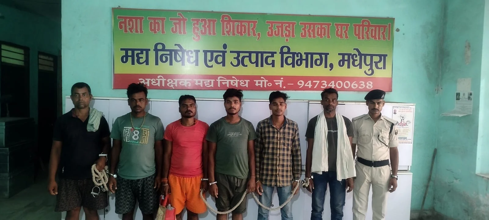 मद्यनिषेध विभाग की बड़ी कार्रवाई: सघन छापामारी में अवैध शराब बरामद, 06 अभियुक्त गिरफ्तार